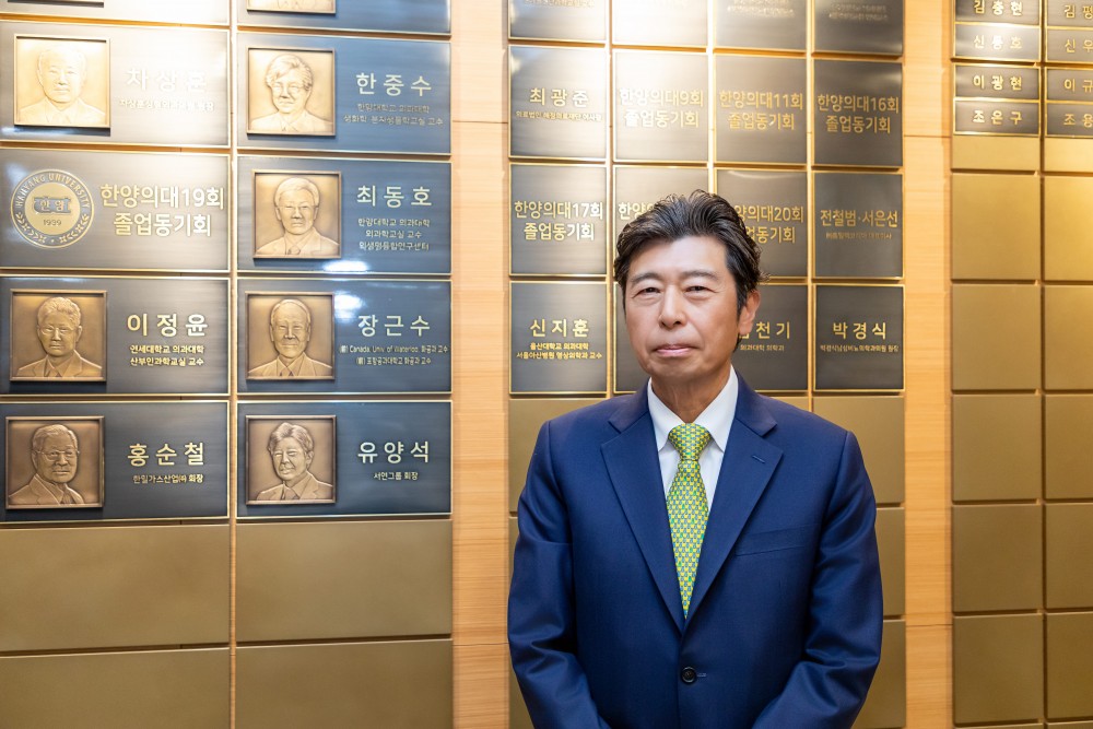 20250508-1_유양석 서연그룹 회장 (의학_77) 발전기금 명예의 전당 헌액식_0038